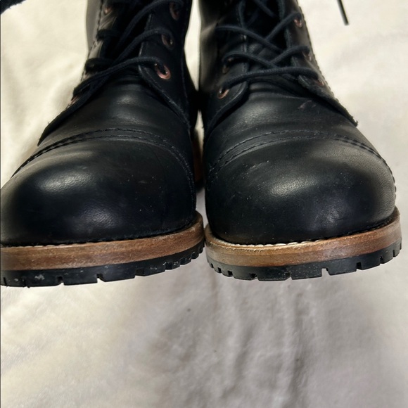 Patina - Women's Black Lace-Up Leather Ankle Boots with Contrasting Welt - Picture 8 of 9